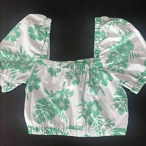 American Eagle Outfitters Green Floral Puff Sleeve crop Blouse XS